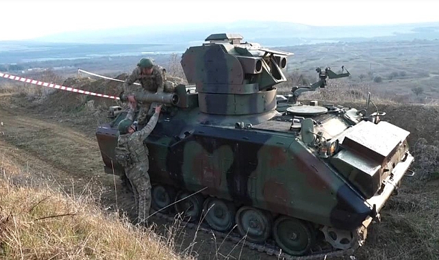 Ağır silahlarla nefes kesen tatbikat