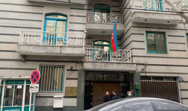 Azerbaycan Tahran Büyükelçiliği'ni tahliye edecek