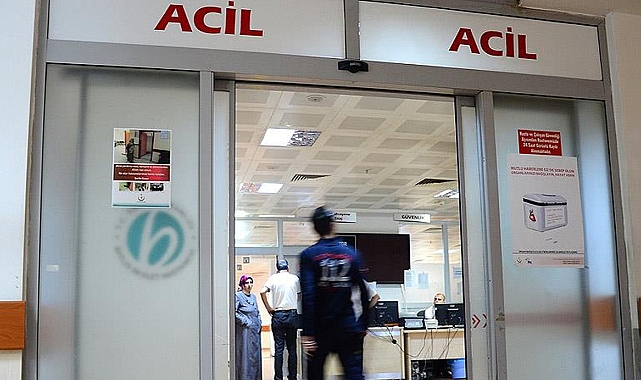 Babasını bıçaklayıp kaçtı!