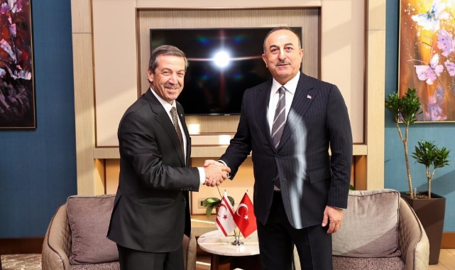 Bakan Çavuşoğlu, KKTC'li mevkidaşı Ertuğruloğlu ile görüştü