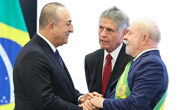Bakan Çavuşoğlu, Lula'nın yemin törenine katıldı