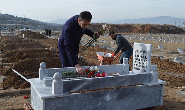 Bakanlıktan cenazesi kabul edilmeyen engelli Zühal'e mezar