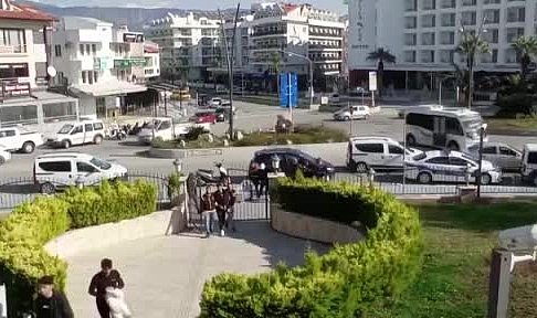 Bar kavgasında silahlar konuştu