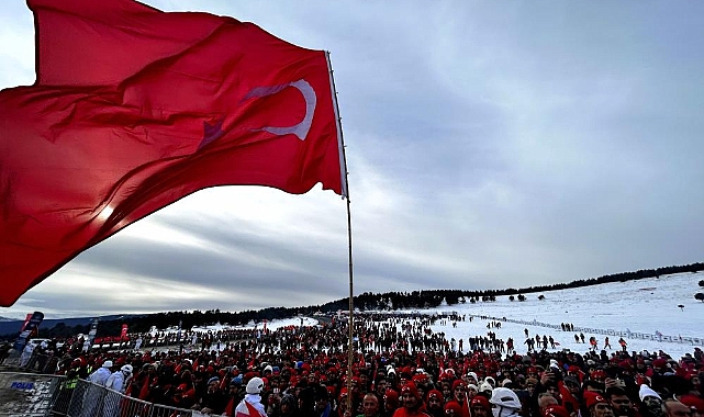 Binlerce kişi eksi 12 derecede şehitleri için yürüdü