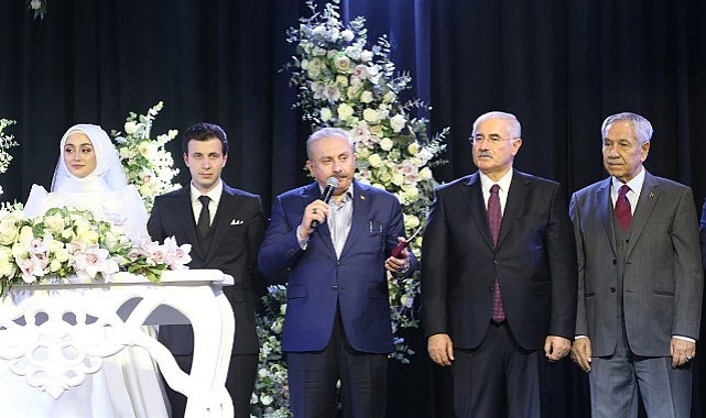 Bursa'da yargı ve siyaset camiasını bir araya getiren düğün