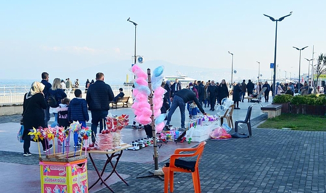 Bursa'da yazdan kalma havanın tadını çıkardılar