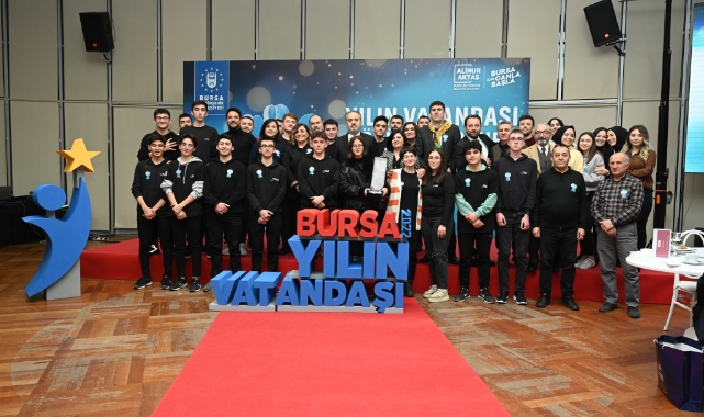 Bursa’da yılın vatandaşı öğretmenler oldu