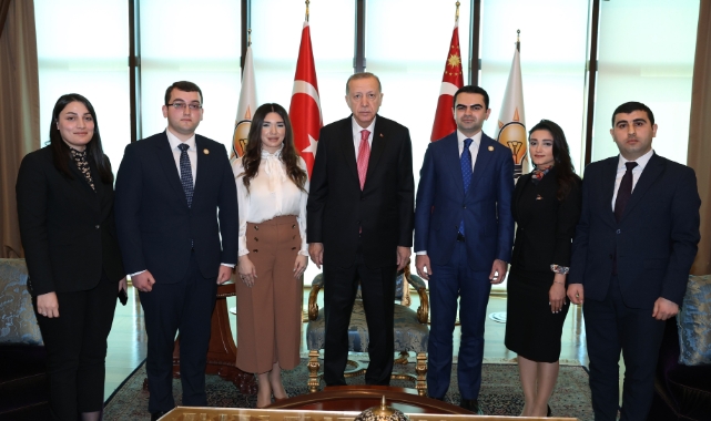 Cumhurbaşkanı Erdoğan Yeni Azerbaycan Partisi Gençler Birliği Başkanı'nı kabul etti
