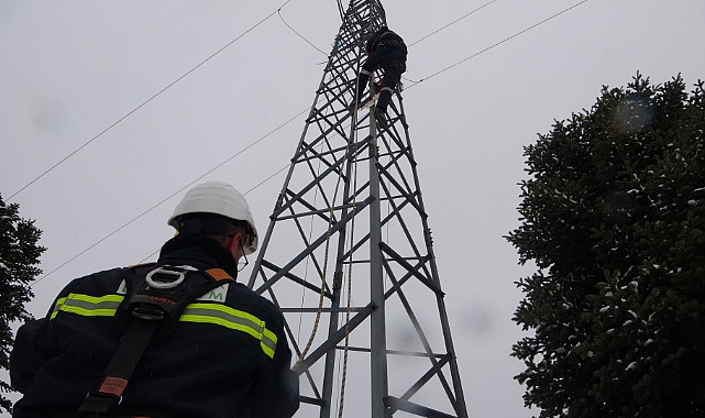 Enerjinin kahramanları Uludağ'da kar mesaisinde