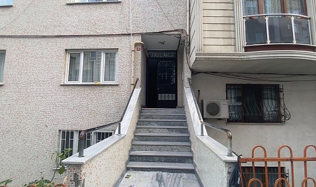 Eşini kalbinden bıçakladı: Katil koca canlı yayın yapmış