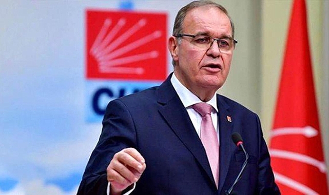Faik Öztrak: "Devlet memuru kendi ahiretini yakmasın"