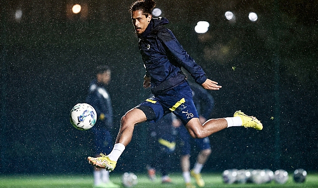 Fenerbahçe derbi hazırlıklarına başladı