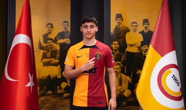 Galatasaray, genç futbolcu ile sözleşme imzaladı