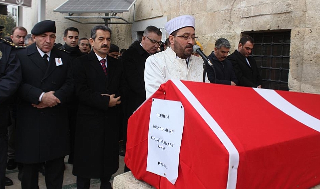 Görevdeyken hayatını kaybeden polis son yolculuğuna uğurlandı