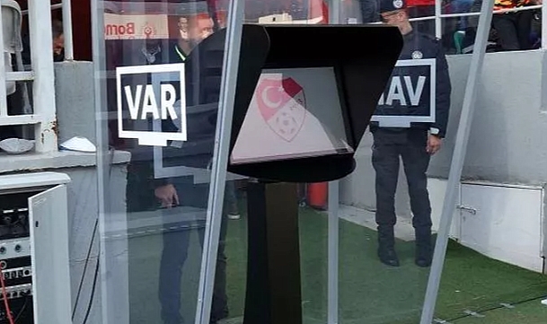 Günün VAR hakemleri belli oldu