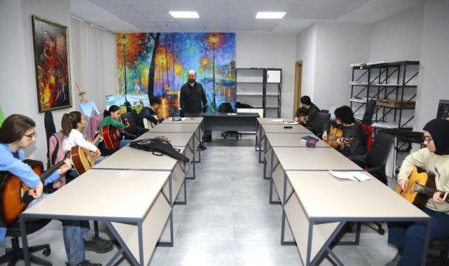 Gürsu'nun çocuklarına ücretsiz kurs desteği