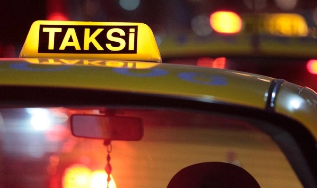 İzmir'de taksilerin yeni ücret tarifesi artırıldı