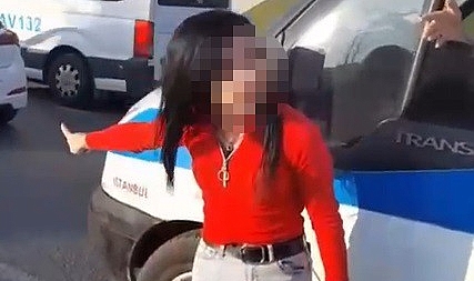 Kadın sürücü ambulans şoförüne kabusu yaşattı