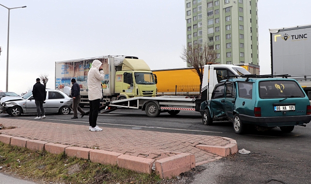 Kayseri'de zincirleme kaza: 6 yaralı