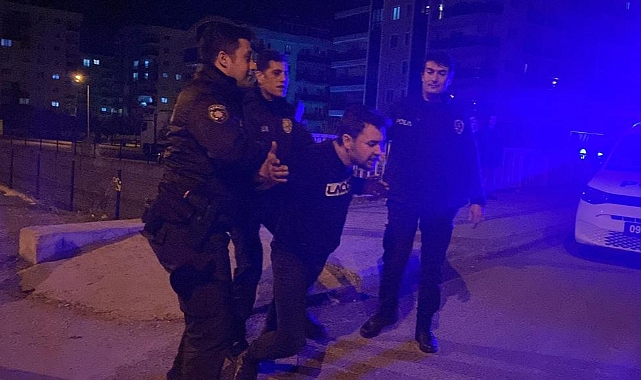 Kaza yaptı, aracını bırakıp kaçtı!