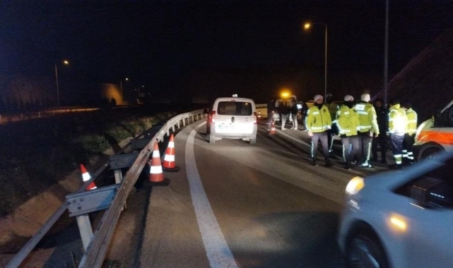 Motosiklet bariyerlere çarptı: 1 can kaybı