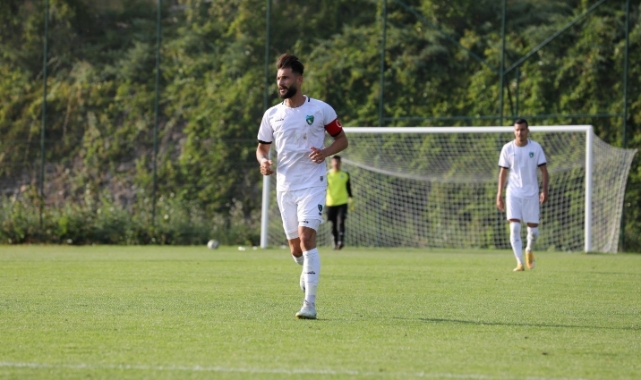 Önce kaptanlığı sonra da takımını kaybetti