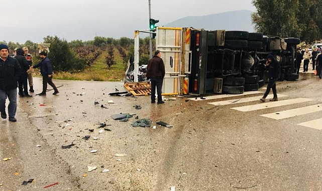 Öğrenci servisi ile TIR çarpıştı: 6 yaralı