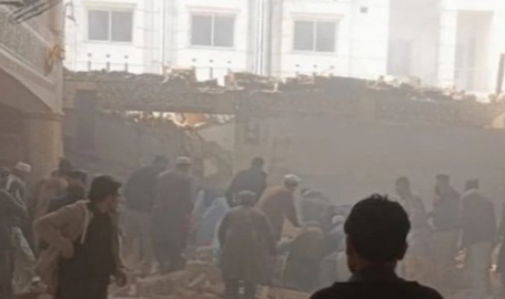 Pakistan'da camiye bombalı saldırı: En az 50 yaralı