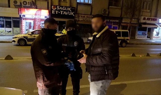 Ruhsatsız tabancayla yakalandı, savunması 'pes' dedirtti