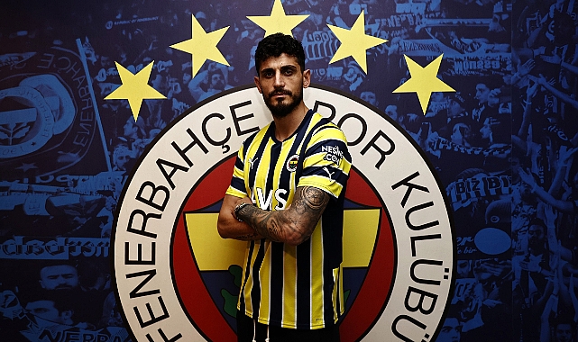 Samet Akaydın Fenerbahçe'ye imzayı attı