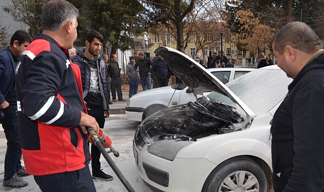 Seyir halindeyken alev aldı