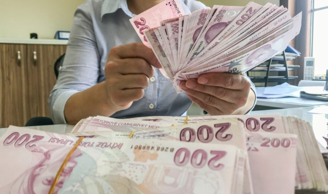 TBMM'de yapılandırma hareketliliği: Ehliyet, öğrenim kredisi, vergi borcu...