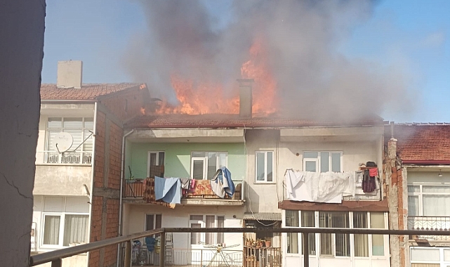 Tokat'ta pasaj çatısında yangın çıktı!