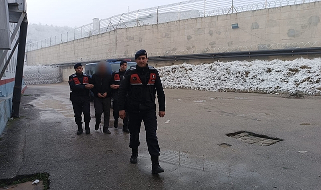 Uyuşturucuyu turşu bidonuna saklamış