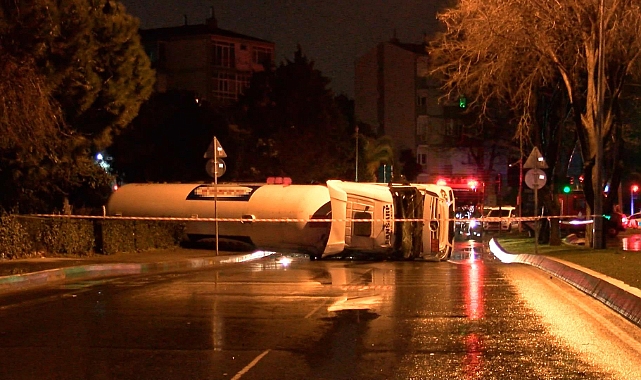 Yakıt tankeri devrildi! Cadde trafiğe kapatıldı
