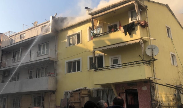 3 katlı binada yangın paniği