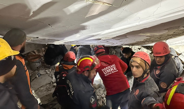 7 aylık bebek 66 saat sonra kurtarıldı