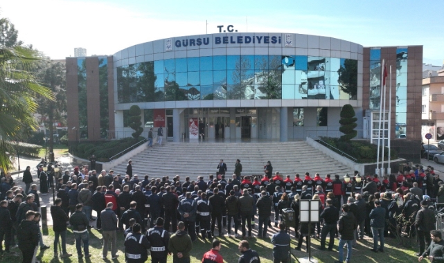 Afete koşan Bursa ekibi kente döndü