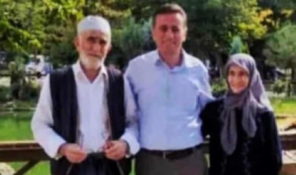 Anne ve babasını kurtarmak için girdiği binada, enkaz altında kaldı
