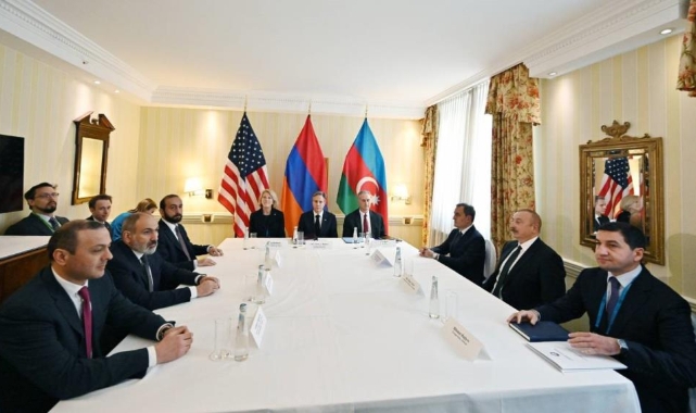 Azerbaycan ve Ermenistan liderleri bir araya geldi
