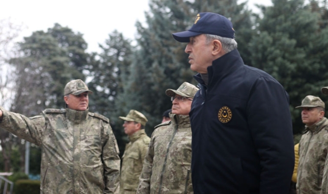 Bakan Akar: “Mehmetçiğin milletin emrinde olduğunu gösterdik”