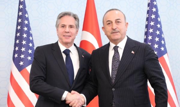 Bakan Çavuşoğlu: NATO üyeliğini şart koşmak doğru olmaz