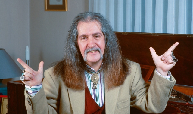 Barış Manço vefatının 24. yıl dönümünde anılıyor...