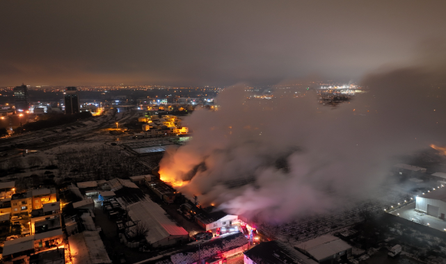 Bursa'da korkutan fabrika yangını!