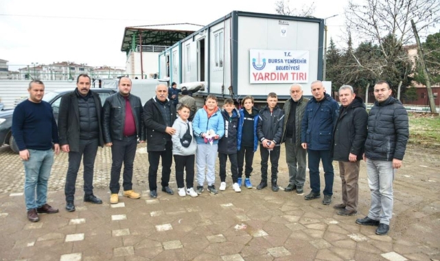 Bursa'da öğrencilerden depremzedelere anlamlı bağış