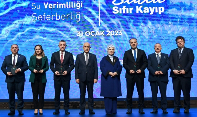 Bursa zirvede... Ödülü Emine Erdoğan verdi