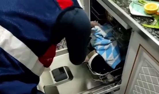 Çeyiz sandığından paketlere zehir çıktı