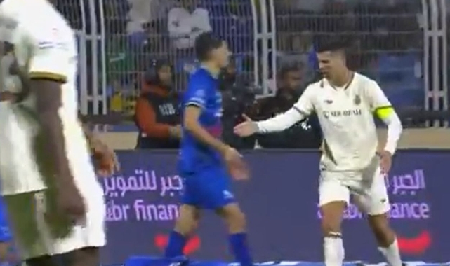 Cristiano Ronaldo maçta çileden çıktı