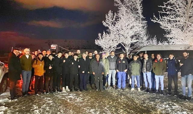 Dağda mahsur kalan 60 öğrenci kurtarıldı