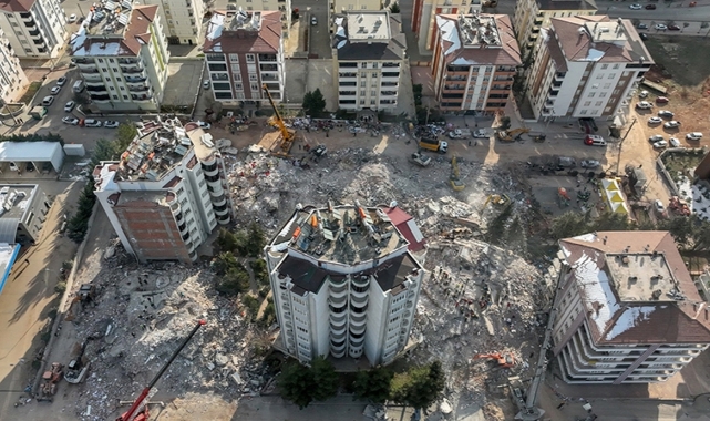 Deprem soruşturmasında iki kişi daha tutuklandı